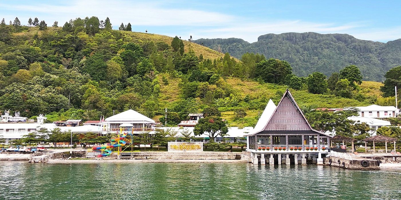 DISCOVER SERENITY ON THE SHORES OF LAKE TOBA